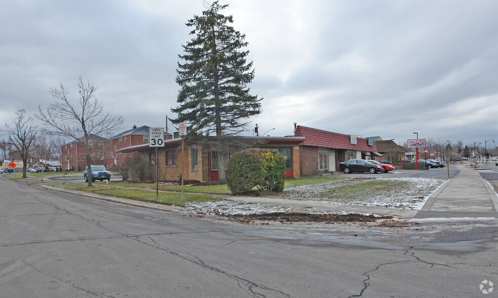 2081 Kensington Ave, Buffalo, NY à vendre - Photo principale – Image 3 sur 7