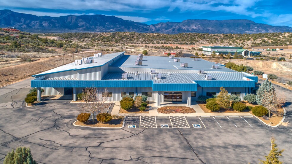 6000 E Coury Dr, Cottonwood, AZ à louer - Photo principale – Image 1 sur 21