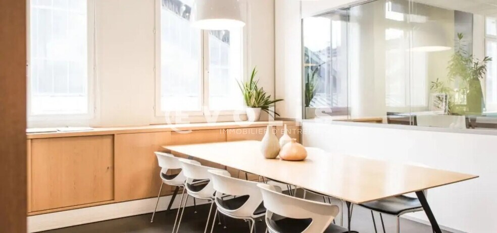Bureau dans Paris à louer - Photo de l’immeuble – Image 3 sur 5
