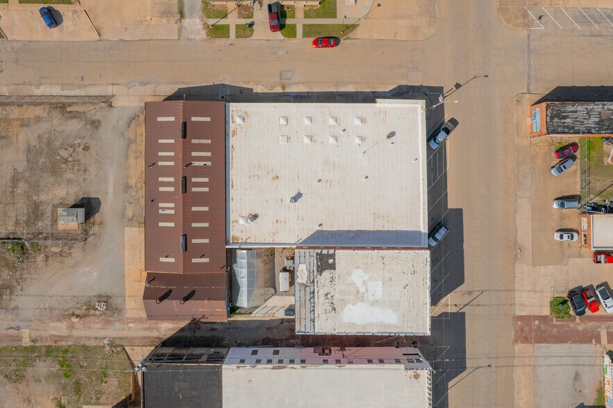 221 N Cleveland Ave, Cushing, OK à vendre - Aérien – Image 2 sur 38