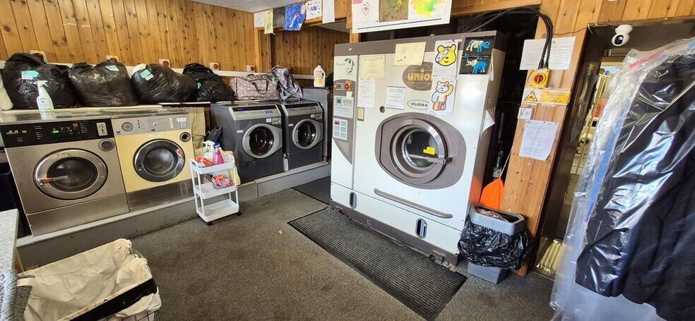 36-54 Newlands Park Dr, Scarborough à vendre - Photo de l’immeuble – Image 2 sur 17