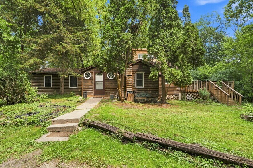 15320 Highwood Dr, Minnetonka, MN à vendre - Photo de l’immeuble – Image 2 sur 25