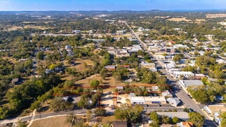 Plus de détails pour 322 S Main St, Boerne, TX - Local commercial à vendre