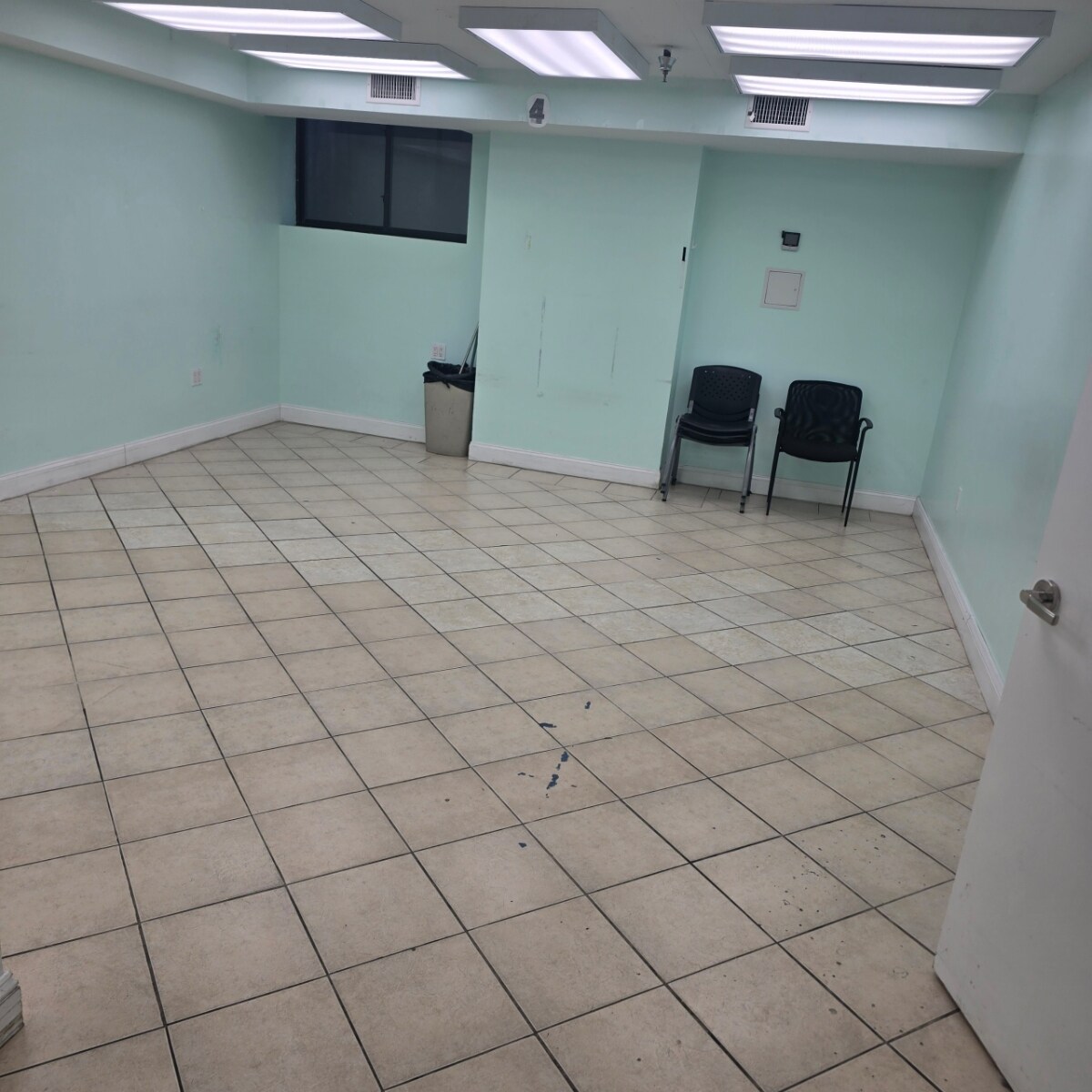 311 St Nicholas Ave, Ridgewood, NY à louer Photo principale– Image 1 sur 9