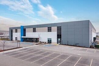 Plus de détails pour 250 Airport Rd, Elgin, IL - Industriel/Logistique à louer