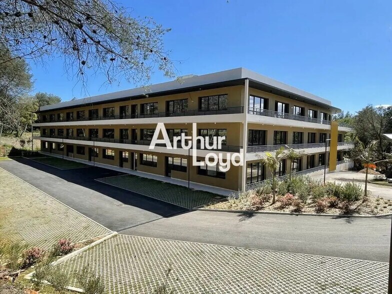 Bureau dans SOPHIA ANTIPOLIS à louer - Photo de l’immeuble – Image 1 sur 9