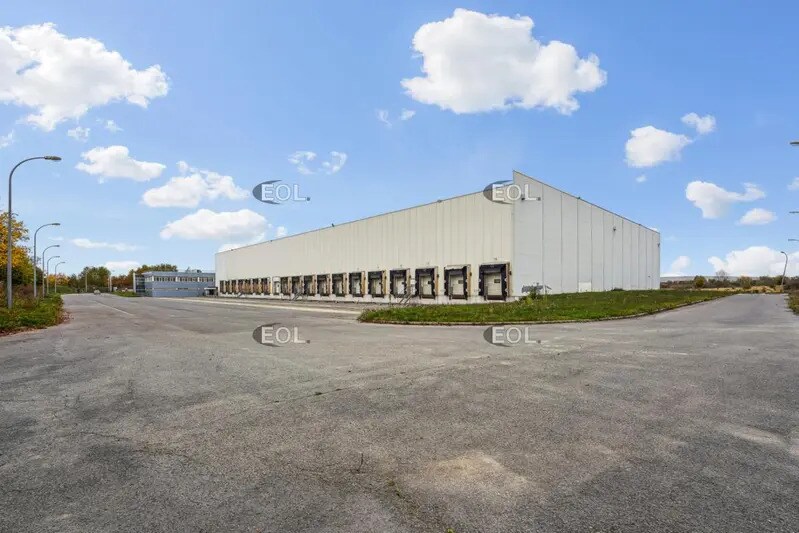 Industriel/Logistique dans SAINT-OUEN-L'AUMONE à louer - Photo de l’immeuble – Image 3 sur 12