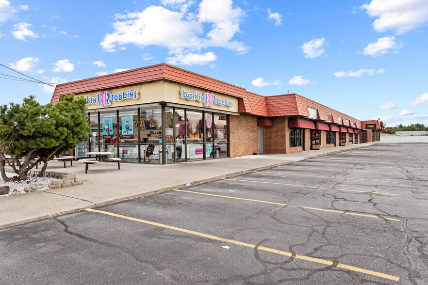 12510 E Sprague Ave, Spokane Valley, WA à louer - Photo principale – Image 1 sur 2