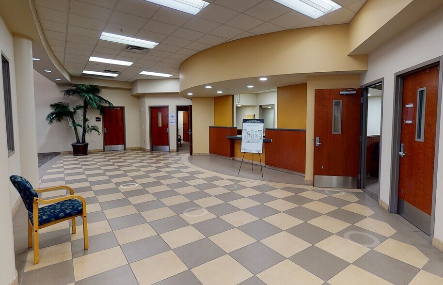 560 Jackson St N, Saint Petersburg, FL à louer - Numérisation 3D Matterport – Image 2 sur 21