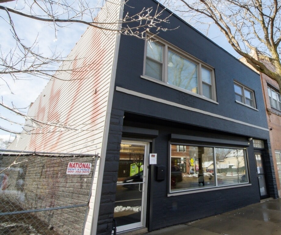 2919 W Irving Park Rd, Chicago, IL à vendre Photo de l’immeuble– Image 1 sur 26