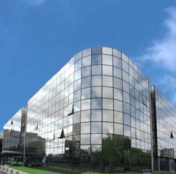 Bureau dans Vélizy-Villacoublay à louer - Photo de l’immeuble – Image 2 sur 3