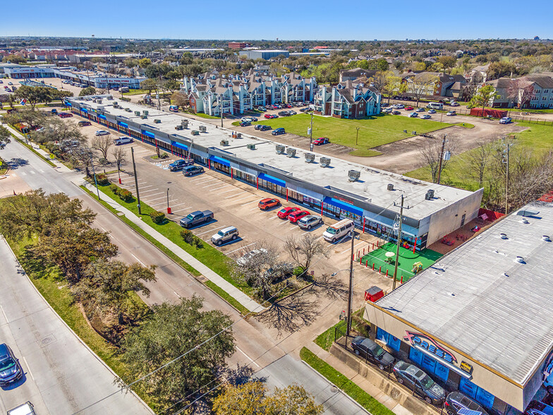 10704 S Gessner Rd, Houston, TX à vendre - Photo de l’immeuble – Image 2 sur 6