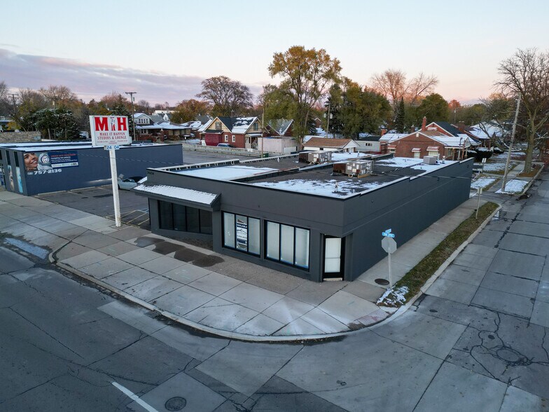 24604 Van Dyke Ave, Center Line, MI à louer - Photo de l’immeuble – Image 3 sur 6
