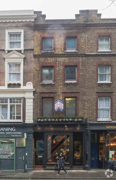 31 Theobalds Rd, Londres à louer - Photo de l’immeuble – Image 3 sur 5