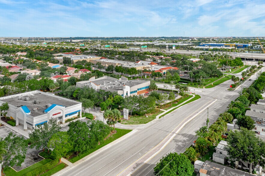 351 SW 136th Ave, Davie, FL à louer - Aérien – Image 2 sur 25