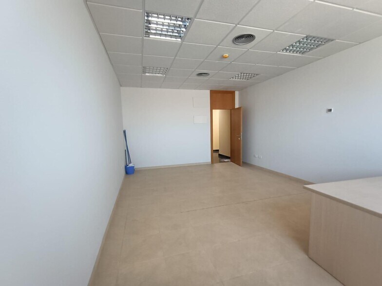 Bureau dans Séville, Sevilla à louer - Photo de l’immeuble – Image 3 sur 13