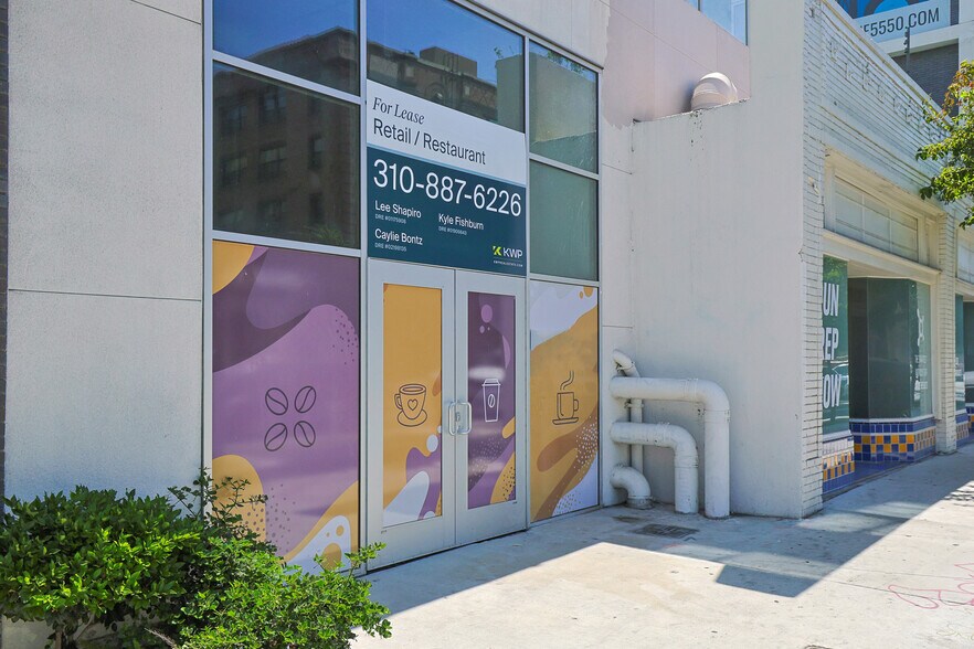 5550 Hollywood Blvd, Los Angeles, CA à louer - Photo de l’immeuble – Image 2 sur 8