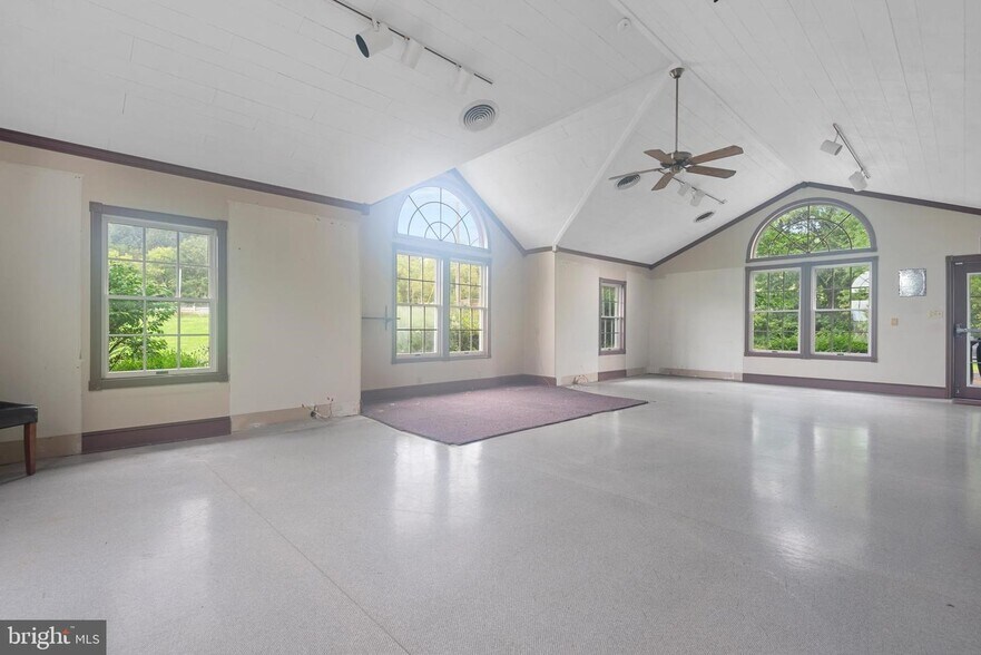 445 Linden St, Columbia, PA à louer - Photo de l’immeuble – Image 3 sur 9