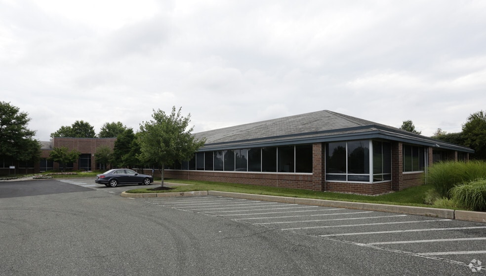 2301 Renaissance Blvd, King Of Prussia, PA à louer - Photo principale – Image 1 sur 3