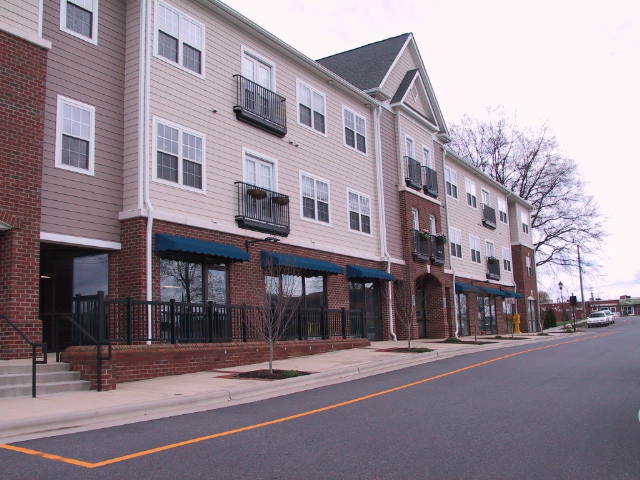 1410 4th Street Dr NW, Hickory, NC à vendre - Photo de l’immeuble – Image 2 sur 18
