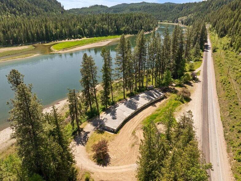 8612 Washington 31 Hwy, Metaline, WA à vendre - Photo de l’immeuble – Image 1 sur 83