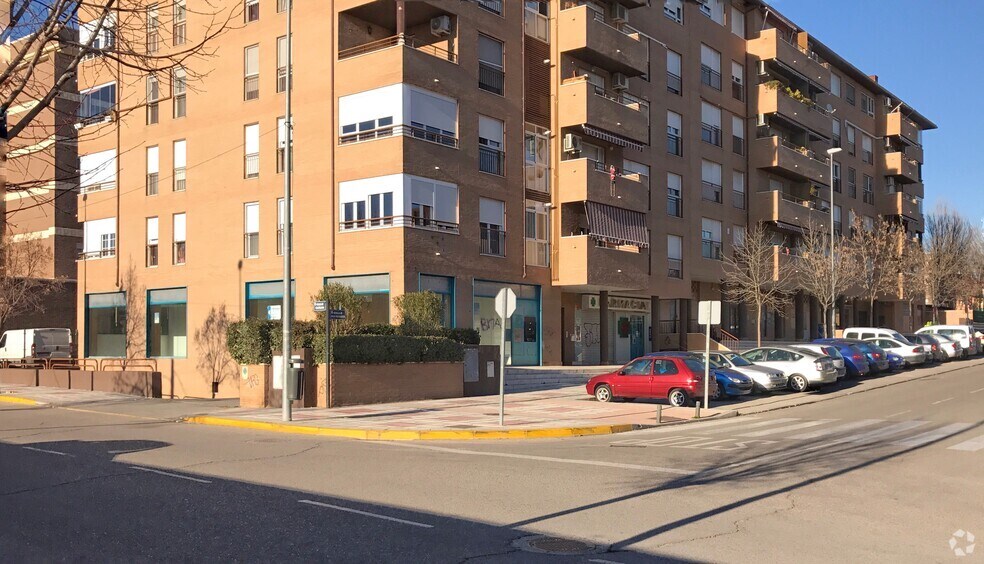 Immeuble residentiel dans Humanes de Madrid, Madrid à vendre - Photo de l’immeuble – Image 2 sur 4