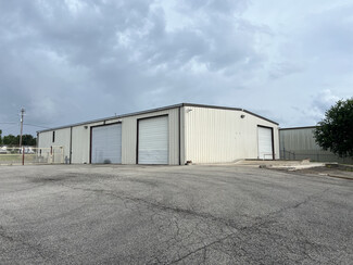 Plus de détails pour 1974 US Hwy 90, Seguin, TX - Industriel/Logistique à louer