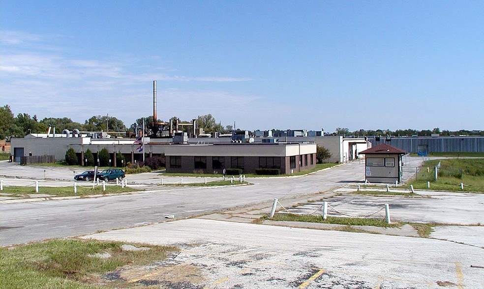 401-407 S Leonard St, Liberty, MO à louer - Photo de l’immeuble – Image 2 sur 6