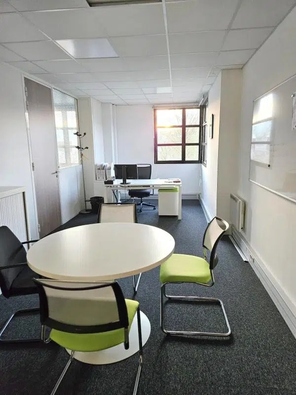 Bureau dans Guyancourt à louer Photo intérieure– Image 1 sur 8