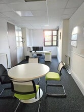 Bureau dans Guyancourt à louer Photo intérieure– Image 1 sur 8