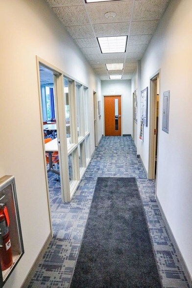 1605 Heritage Dr, Northfield, MN à louer - Photo intérieure – Image 3 sur 40