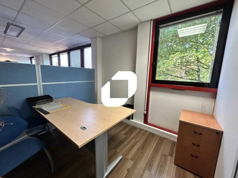 Bureau dans Villepinte à louer - Photo de l’immeuble – Image 3 sur 9