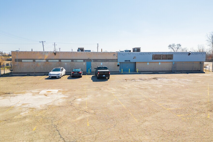 4505 Oakman Blvd, Detroit, MI à vendre - Photo de l’immeuble – Image 3 sur 39