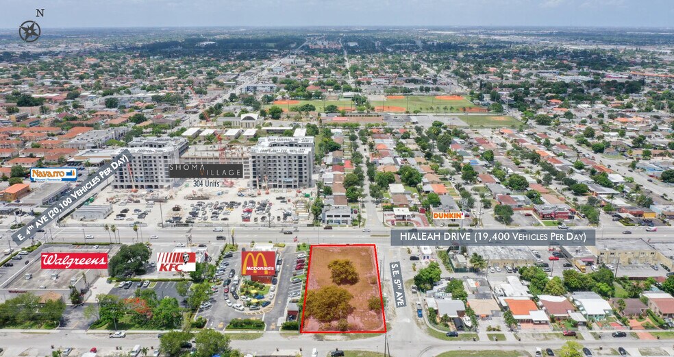 490 Hialeah Dr, Hialeah, FL à louer - Aérien – Image 1 sur 2