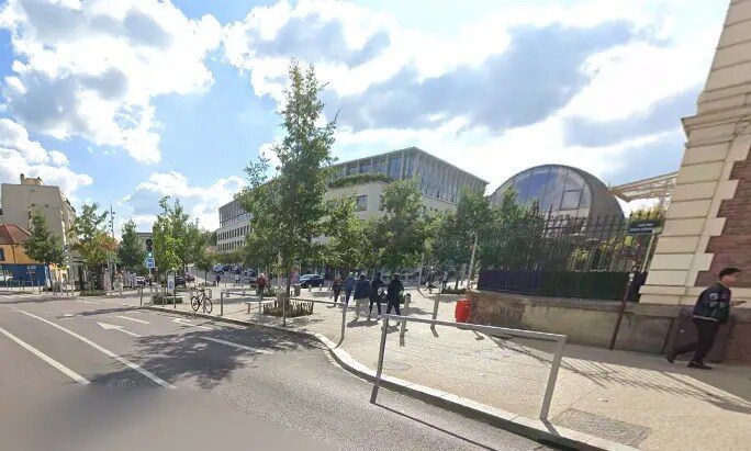 Local commercial dans Versailles à louer - Photo de l’immeuble – Image 3 sur 3