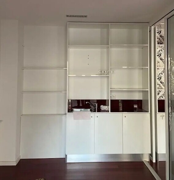 Bureau dans Issy-les-Moulineaux à vendre - Photo de l’immeuble – Image 2 sur 5