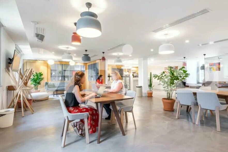 54 Rue De Londres, Paris à louer - Photo de l’immeuble – Image 2 sur 20