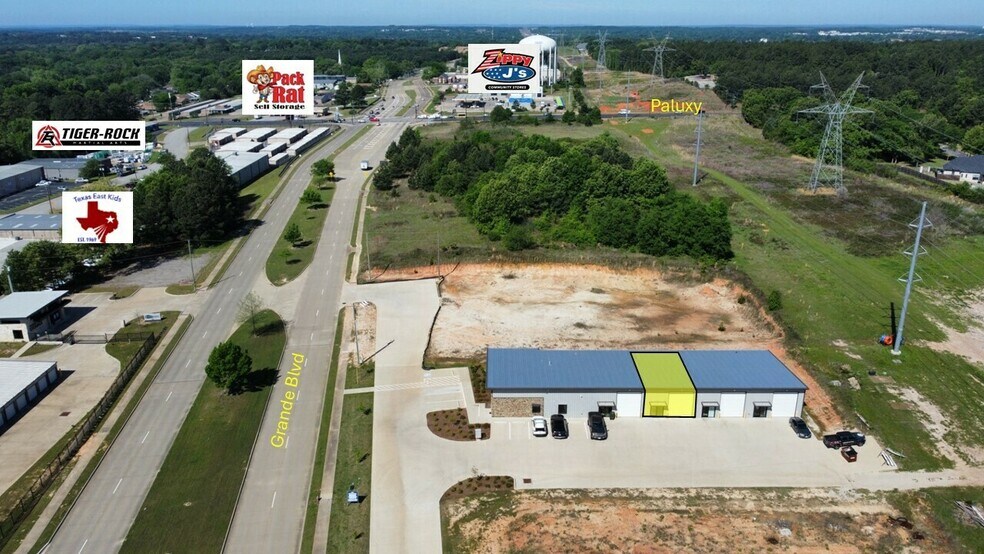 1930 E Grande Blvd, Tyler, TX à louer - Photo de l’immeuble – Image 2 sur 10