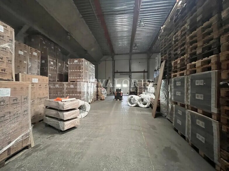 Industriel/Logistique dans Vitrolles à louer - Photo de l’immeuble – Image 2 sur 7