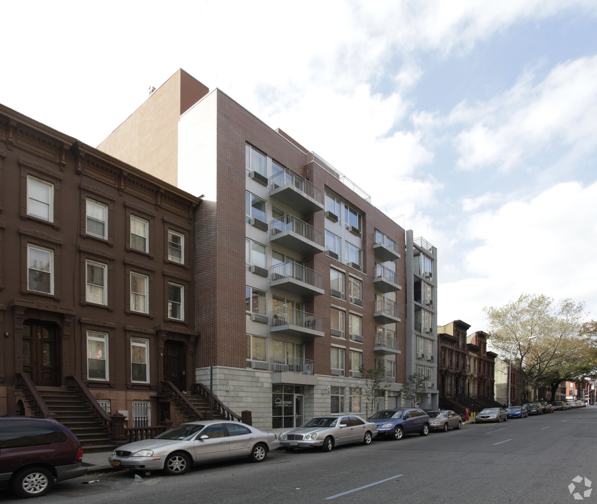 426 Lafayette Ave, Brooklyn, NY à louer Photo de l’immeuble– Image 1 sur 3