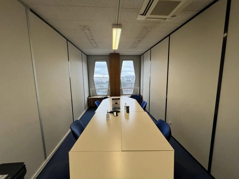 Bureau dans Thiais à vendre - Photo de l’immeuble – Image 3 sur 11
