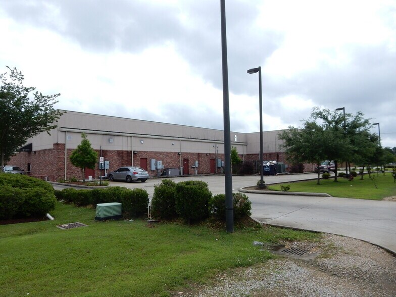 73015 Hwy 25 E, Covington, LA à louer - Photo de l’immeuble – Image 2 sur 4
