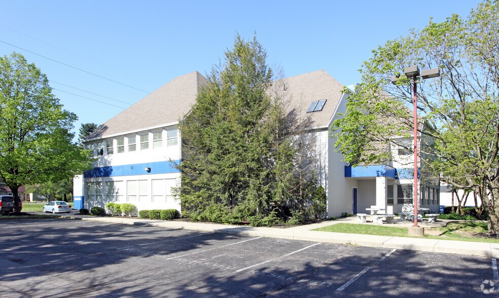 3386 Snouffer Rd, Columbus, OH à vendre - Photo de l’immeuble – Image 2 sur 9
