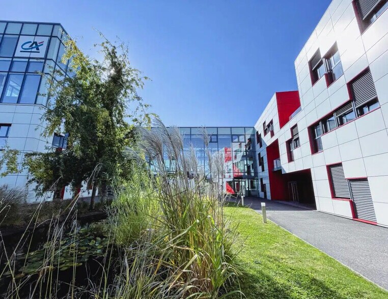 66 Chemin Du Moulin Carron, Dardilly à louer - Photo de l’immeuble – Image 3 sur 3