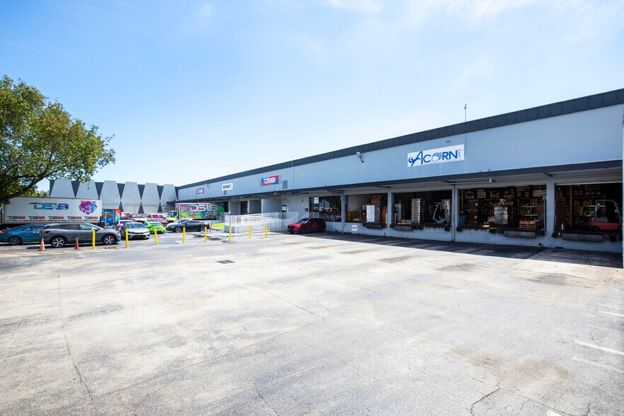 1400 NW 159th St, Miami Gardens, FL à louer - Photo de l’immeuble – Image 3 sur 7