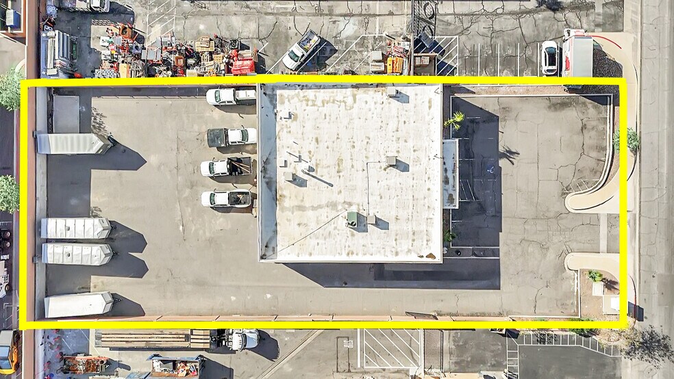 231 Sunpac Ave, Henderson, NV à louer - Photo de l’immeuble – Image 3 sur 5