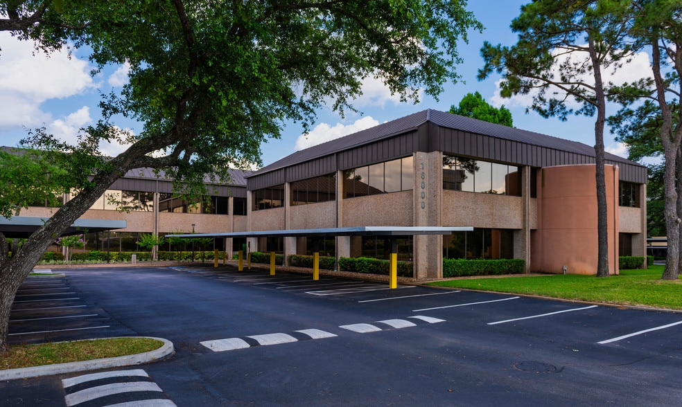 Houston Office Portfolio portefeuille de 3 biens à vendre sur LoopNet.fr - Photo principale – Image 1 sur 5