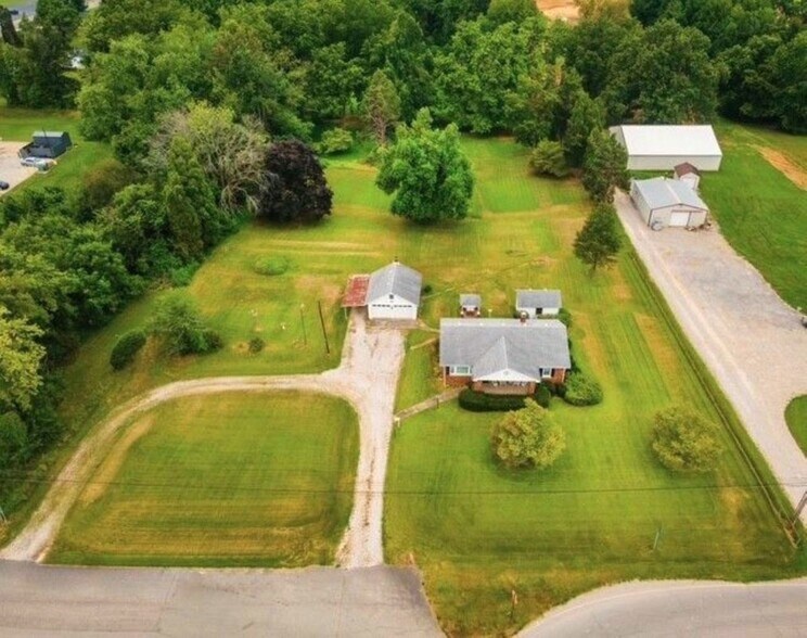 2899 Fuquay Rd, Newburgh, IN à vendre - Photo de l’immeuble – Image 2 sur 6