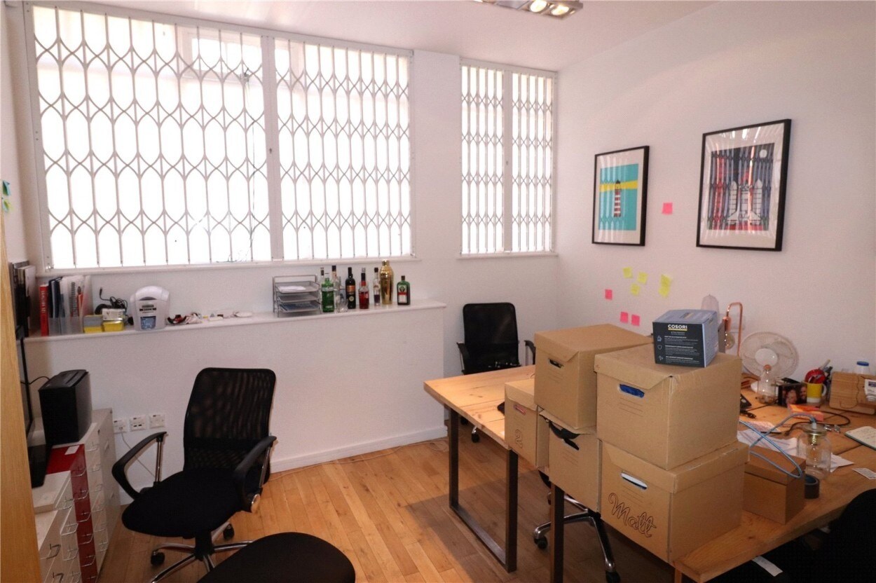 8-14 Hylton St, Birmingham, WMD B18 6HN - Lot 3 - - Photo intérieure - Image 1 of 8