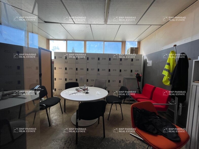 Bureau dans Libourne à louer - Photo intérieure – Image 1 sur 9